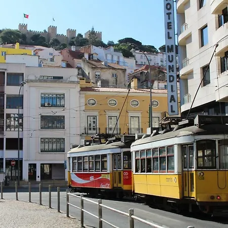 Martim Moniz Private With Courtyard *