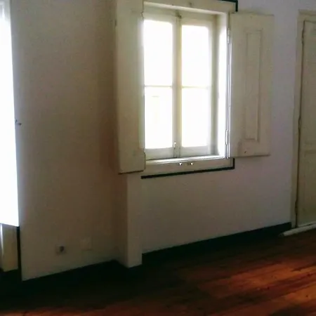 Martim Moniz Private With Courtyard Homestay *